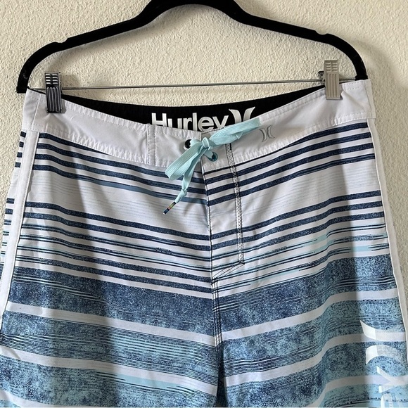 Hurley Men’s Swim Board Swim Trunks 34 Blue White Vacation Beach Pool Surf - Picture 8 of 9